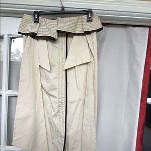 Skirt with split in front